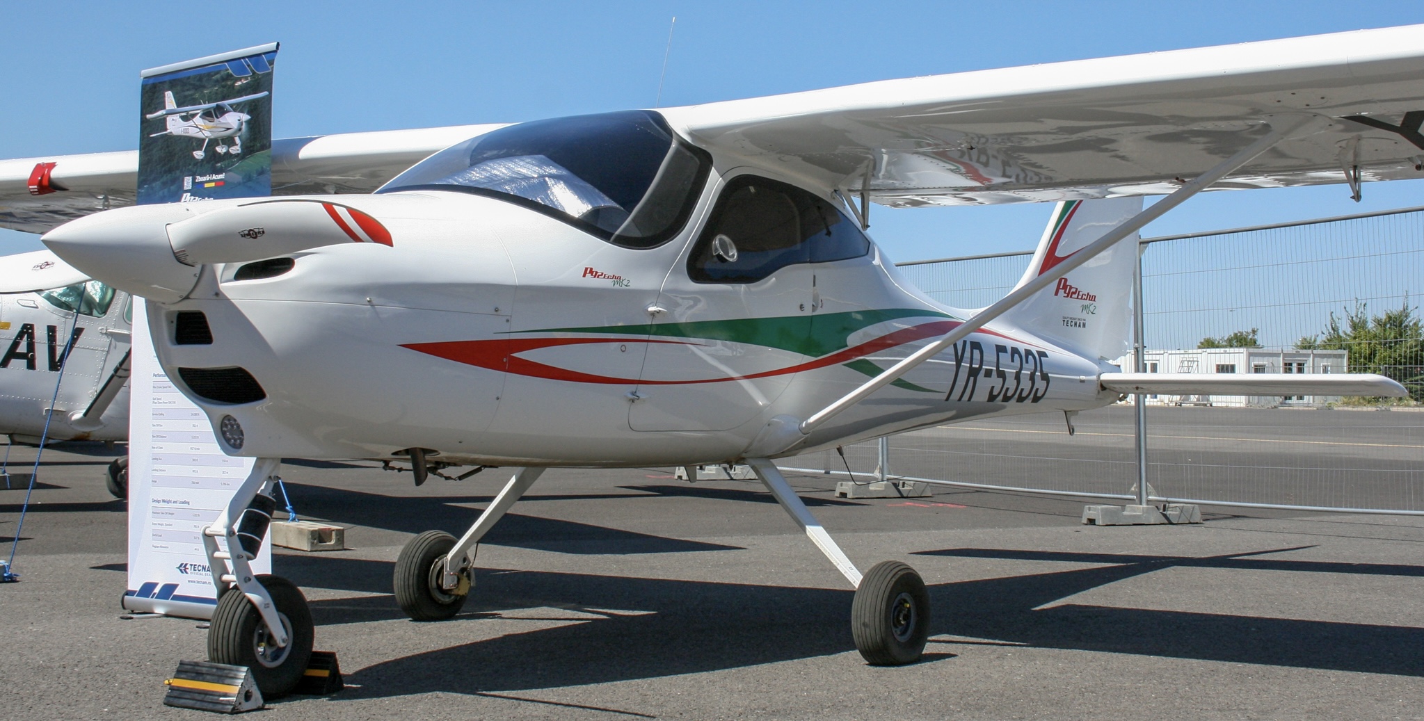 Tecnam P92MKII -avionul la<br />care siguranța ta primează